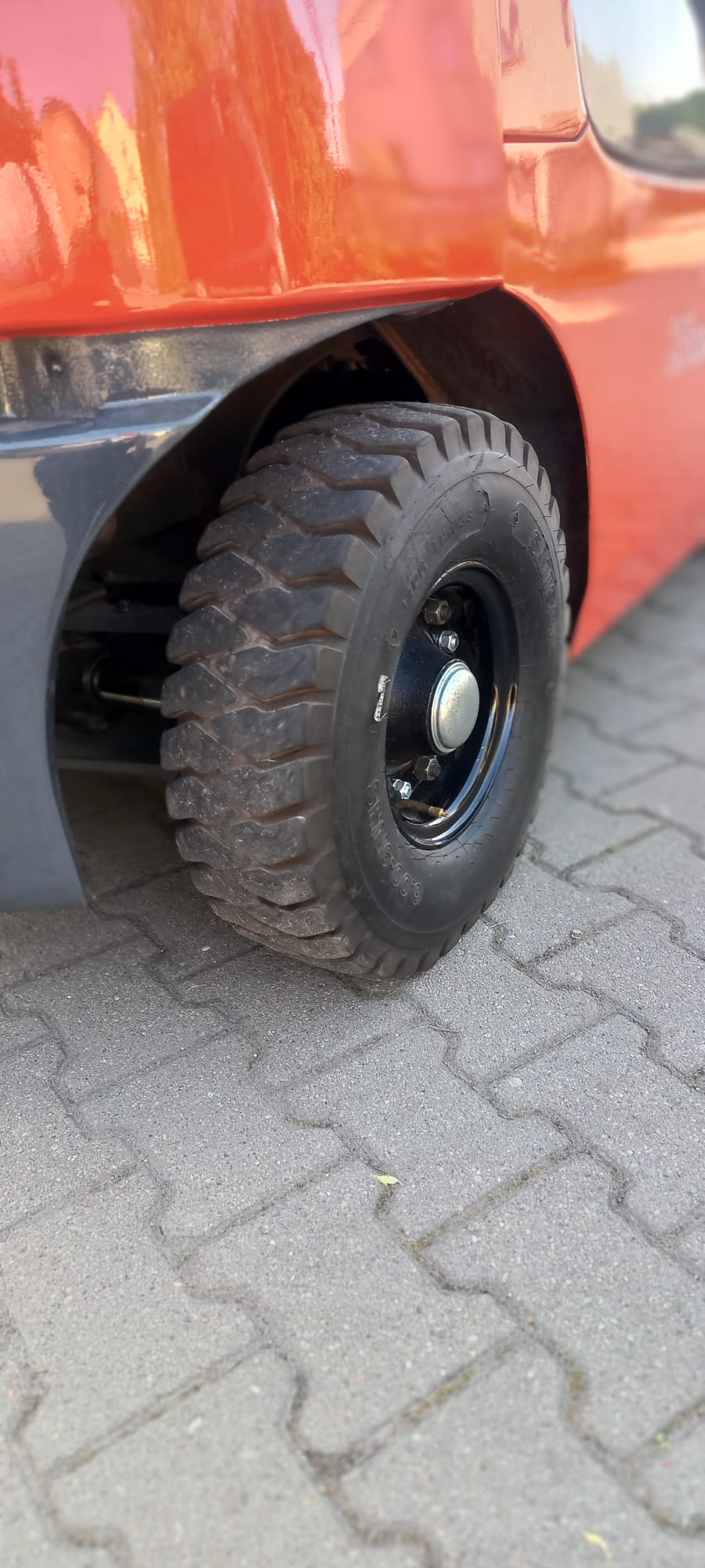 opony do wózków widłowych